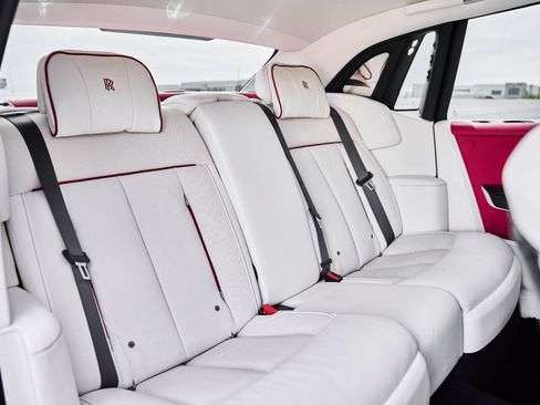 Used 2023 Rolls-Royce Phantom Sedan RWD image 59