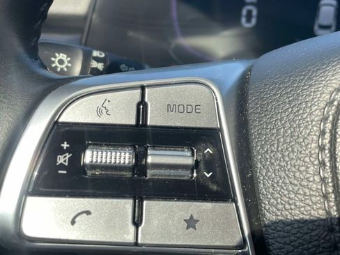 Used 2025 Kia Telluride S FWD image 33