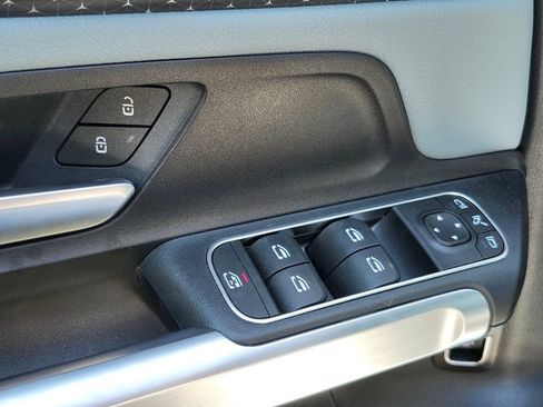 Certified 2026 Mercedes-Benz GLB 250 4MATIC image 18