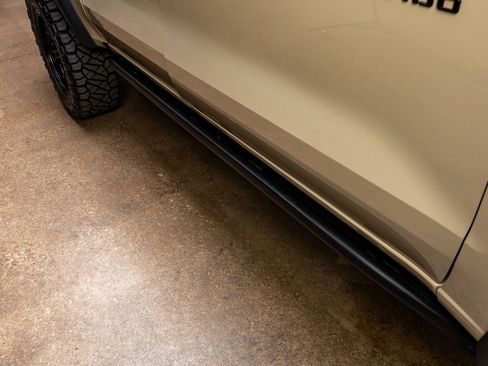 Used 2023 Chevrolet Colorado ZR2 w/ ZR2 Convenience Package III AWD/4WD image 13