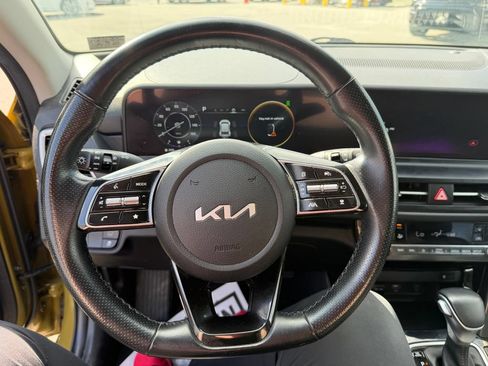 Used 2024 Kia Seltos SX w/ SX Sunroof Package AWD/4WD image 15