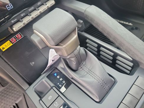 Certified 2025 Toyota Tacoma SR5 image 28