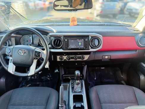 Used 2017 Toyota Tacoma SR5 w/ Tow Package AWD/4WD image 22