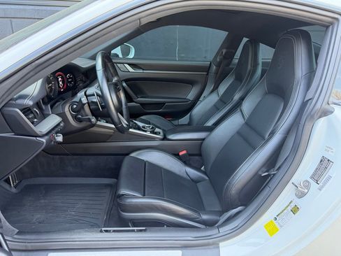 Certified 2022 Porsche 911 Carrera 4 image 16