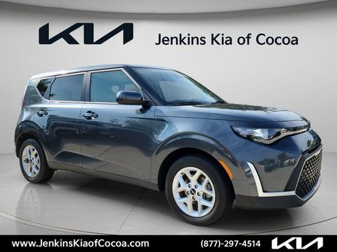Used 2024 Kia Soul LX w/ Option Group 015 FWD image 1