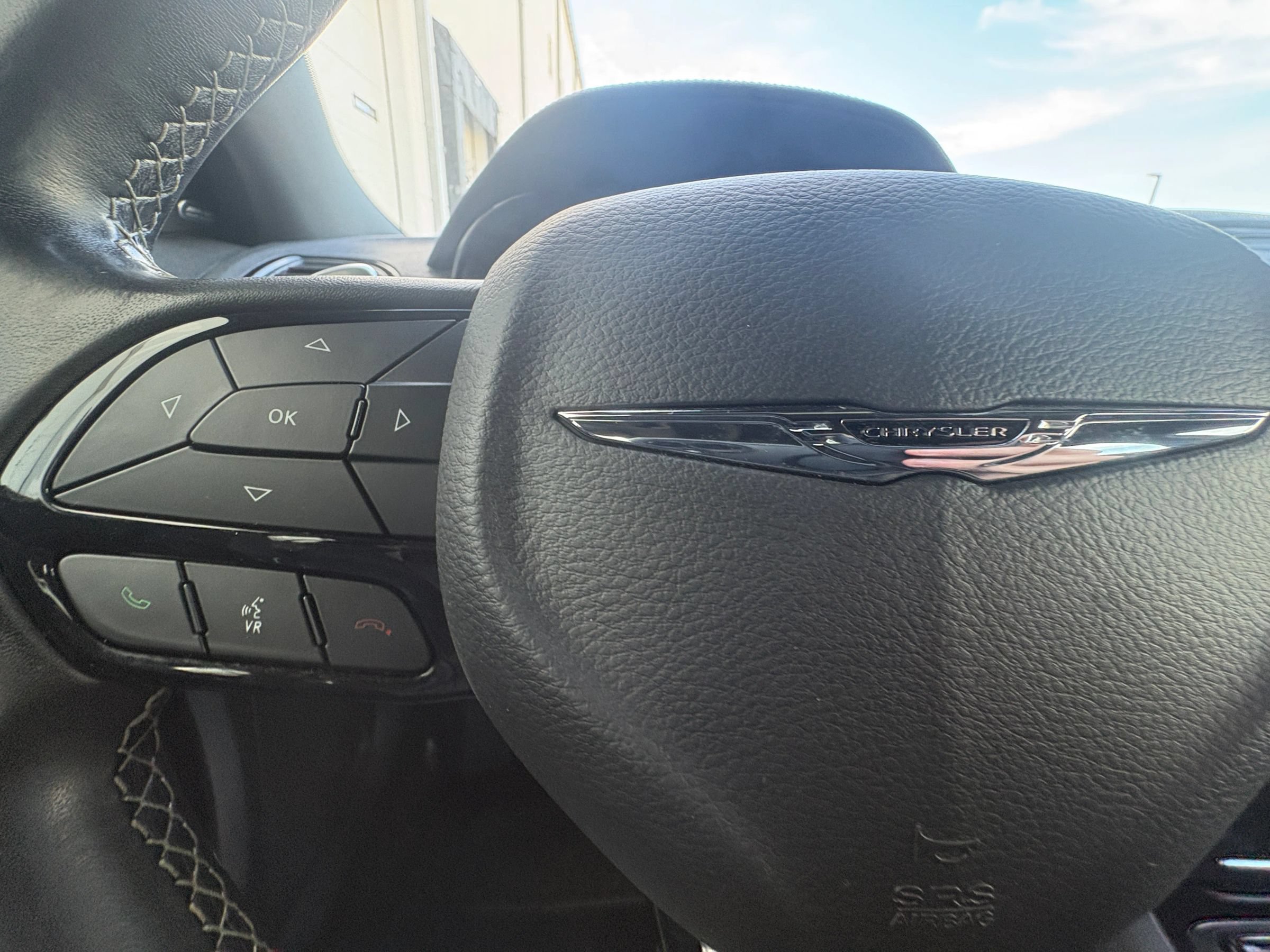 Used 2019 Chrysler 300 S RWD image 28