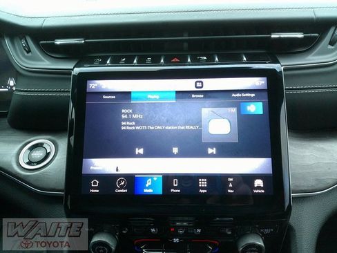 Used 2022 Jeep Grand Cherokee L Overland image 11