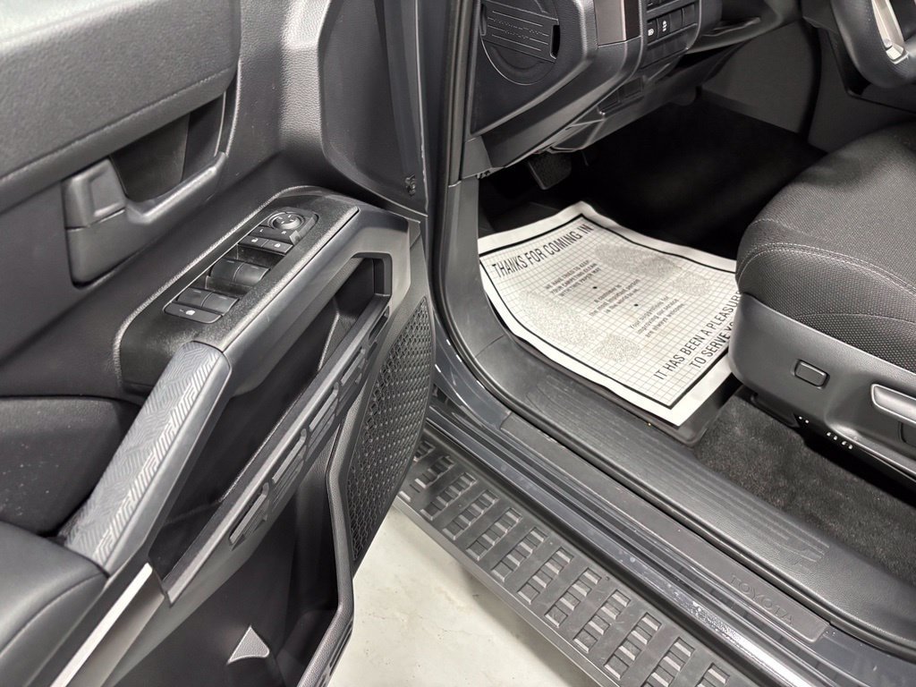 Used 2026 Toyota 4Runner SR5 AWD/4WD image 9