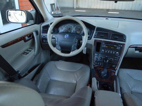 Used 2005 Volvo XC70 AWD/4WD image 47