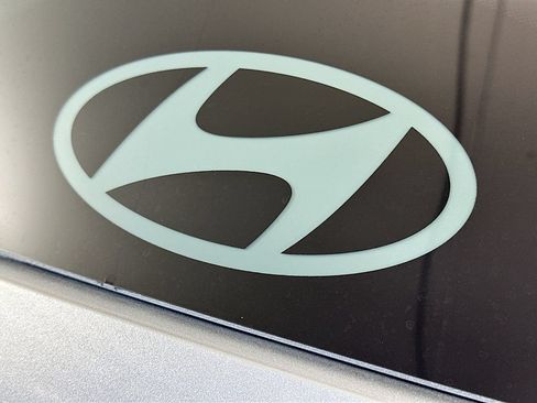 New 2026 Hyundai Tucson Limited FWD image 22