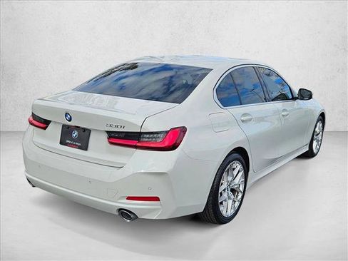 Used 2025 BMW 330i Sedan w/ Convenience Package image 5