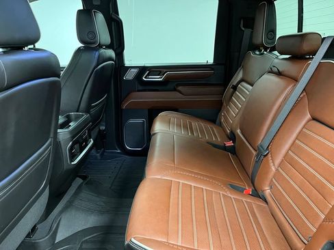 Used 2024 GMC Sierra 3500 Denali Ultimate AWD/4WD image 47
