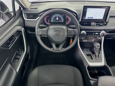 Used 2025 Toyota RAV4 LE image 27