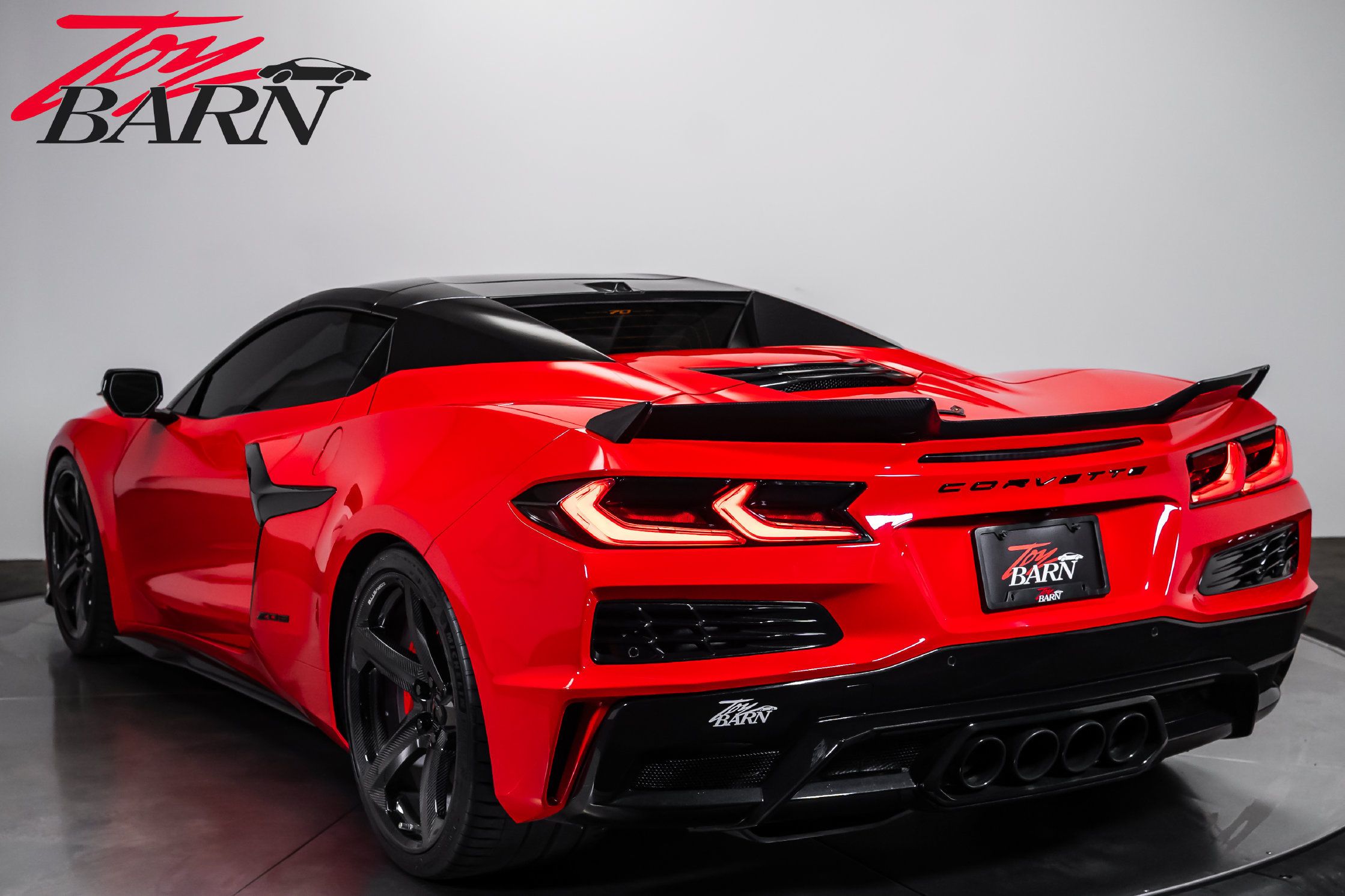 Used 2023 Chevrolet Corvette Z06 w/ Stealth Interior Trim Package RWD image 11