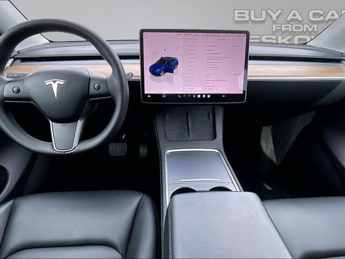 Used 2023 Tesla Model Y Long Range AWD/4WD image 16