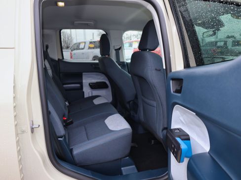 Used 2025 Ford Maverick XLT image 25