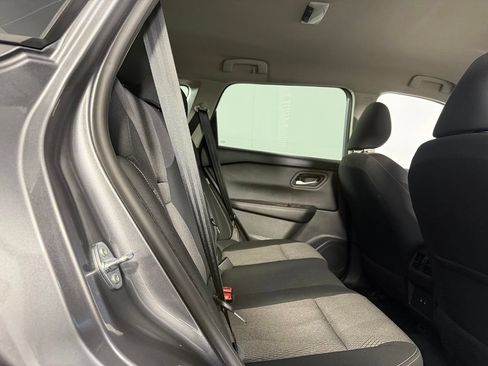 Used 2025 Nissan Rogue SV FWD image 27
