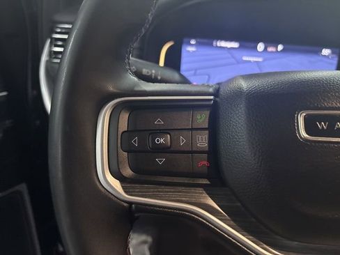 Used 2024 Jeep Wagoneer L Series II w/ Flexible Seating Group image 32