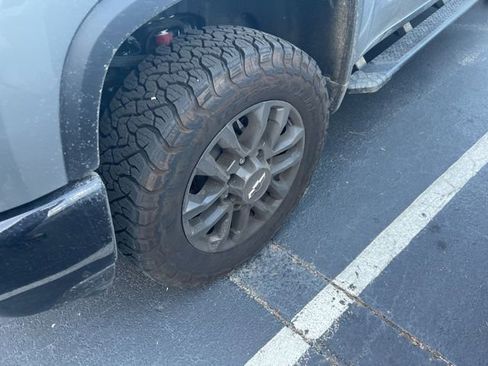 Used 2025 Chevrolet Silverado 2500 LT w/ Trail Boss Package image 4