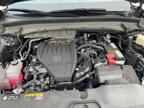 Used 2025 Toyota Grand Highlander FWD image 33