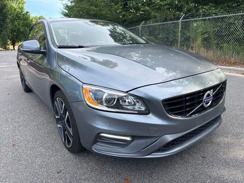 Used 2018 Volvo S60 T5 Dynamic w/ Vision Package FWD image 11