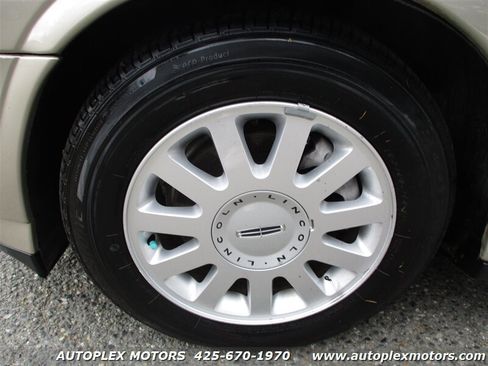 Used 2004 Lincoln LS image 4