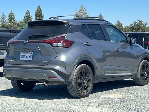 Used 2021 Nissan Kicks SR w/ Interior Electronics Package FWD image 3