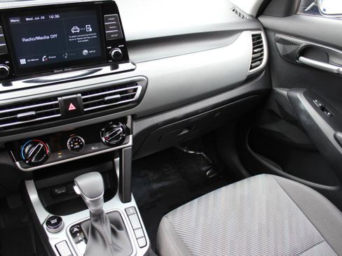 Used 2021 Kia Seltos LX AWD/4WD image 13