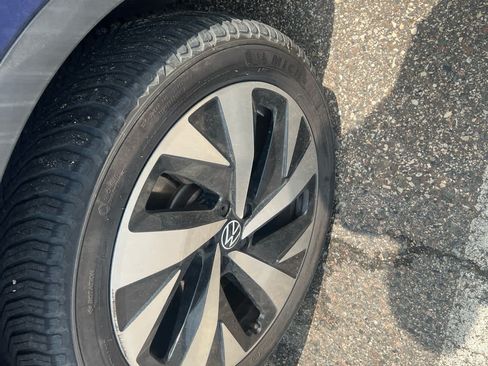 Used 2022 Volkswagen ID.4 Pro S w/ Gradient Package AWD/4WD image 8