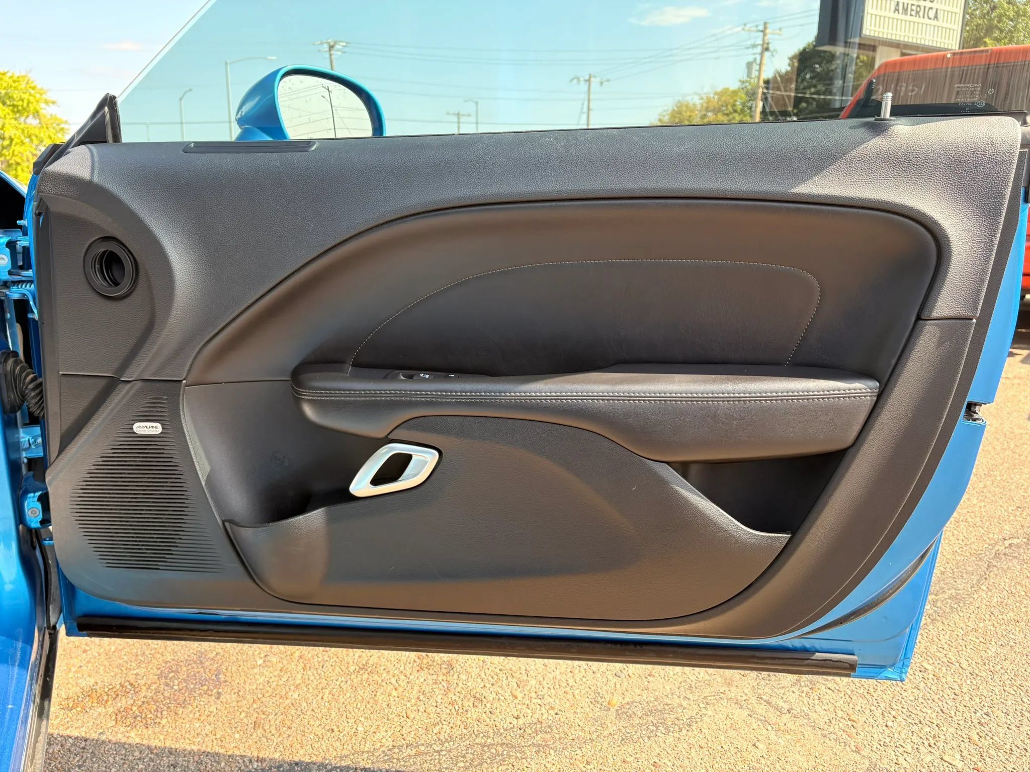 Used 2018 Dodge Challenger SXT Plus RWD image 9