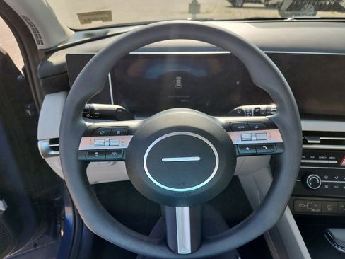 Used 2025 Hyundai Tucson SE image 13