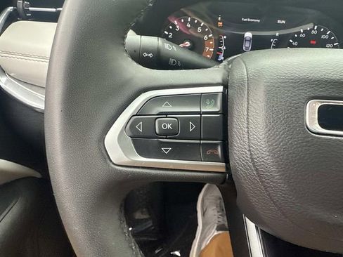 Used 2024 Jeep Compass Limited image 32