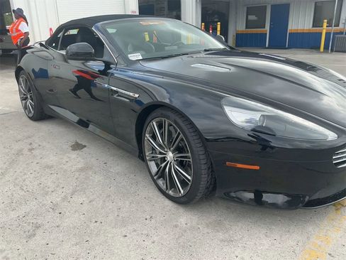 Used 2015 Aston Martin DB9 Volante RWD image 2