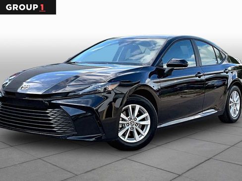 Used 2026 Toyota Camry LE FWD image 1