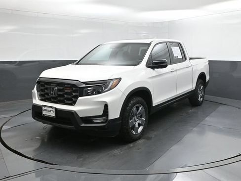 Used 2025 Honda Ridgeline TrailSport image 34