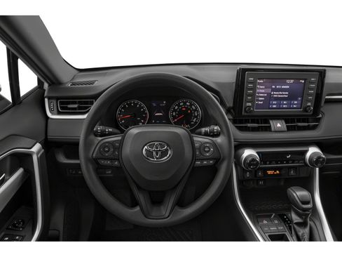 Used 2020 Toyota RAV4 XLE FWD image 4