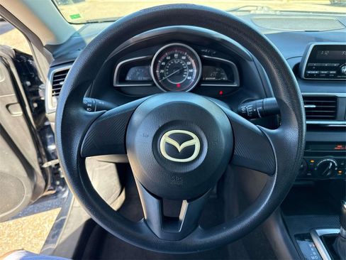 Used 2014 MAZDA MAZDA3 i SV image 24