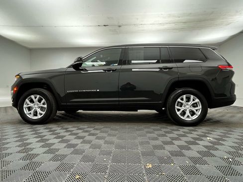 Used 2024 Jeep Grand Cherokee L Limited w/ Luxury Tech Group II image 11