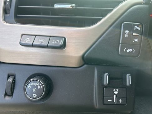 Used 2017 GMC Yukon XL Denali w/ Open Road Package image 15