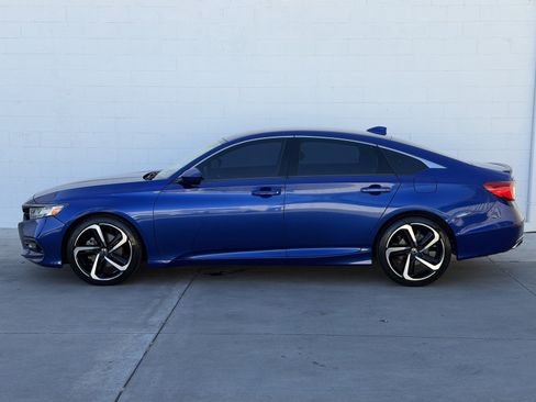 Used 2018 Honda Accord Sport image 8