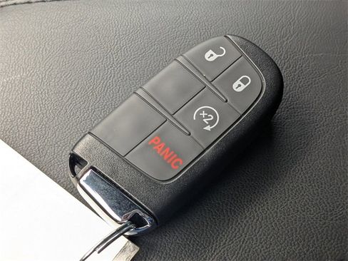 New 2026 Jeep Compass Latitude image 28