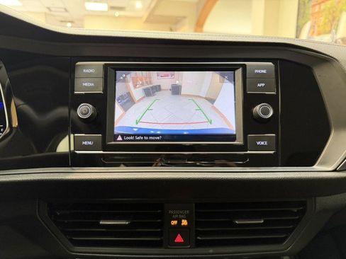 Used 2023 Volkswagen Jetta SE image 14