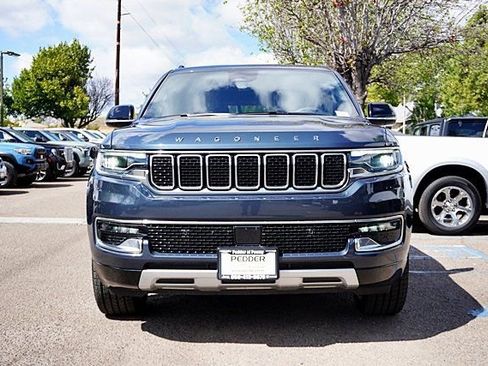 Used 2023 Jeep Wagoneer Series II w/ Premium Group I AWD/4WD image 5