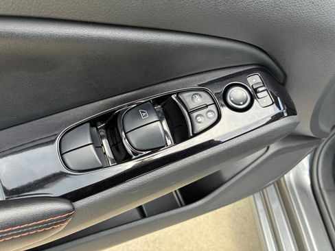 Used 2024 Nissan Altima 2.5 SR FWD image 9