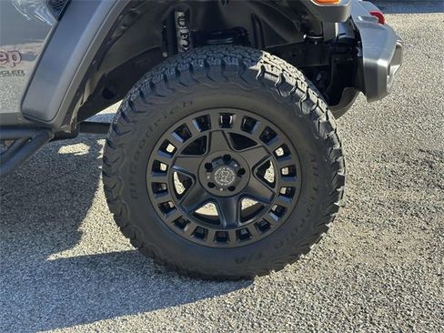 Certified 2021 Jeep Wrangler Unlimited Rubicon w/ Dual Top Group image 10