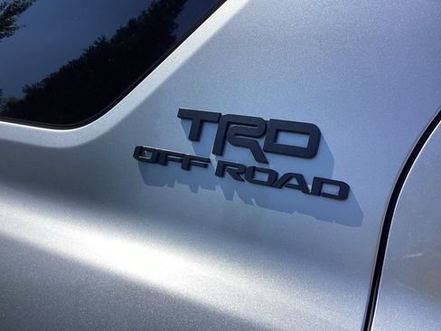 Certified 2025 Toyota 4Runner TRD Off-Road AWD/4WD image 18