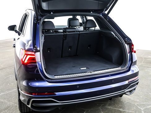 Used 2025 Audi Q3 2.0T Premium w/ Convenience Package image 24