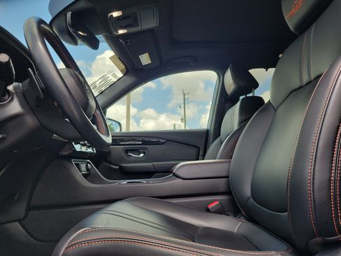 Certified 2023 Honda Pilot TrailSport image 22