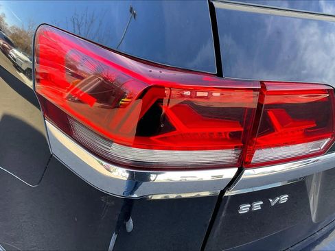 Used 2021 Volkswagen Atlas SE image 28