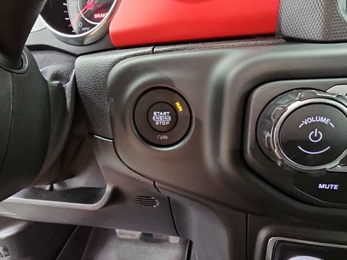 Used 2021 Jeep Wrangler Unlimited Rubicon AWD/4WD image 25